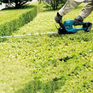 Makita DUH607Z Tagliasiepi A Batteria 18V Lunghezza Barra 600mm - Corpo Macchina - Batterie E Caricabatterie Escluse - immagine 2