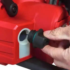 Milwaukee M18 FCHS35-0 M18™ Motosega A Batteria Con Barra Da 350mm  Batteria E Caricabatteria Esclusi - immagine 4